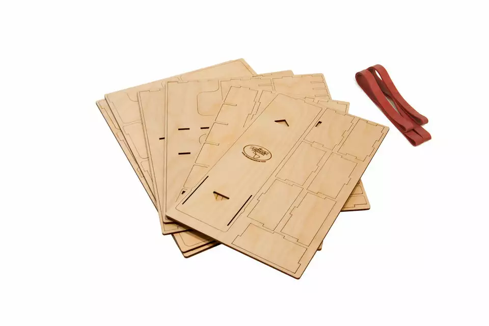 The Broken Token Broken Token - Compact Card Game Organizer 2 The Broken Token Broken Token - Compact Card Game Organizer