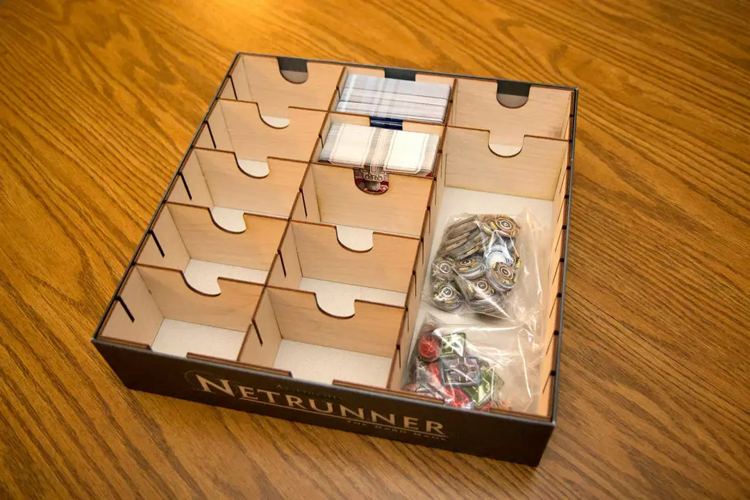 The Broken Token Broken Token - Unsleeved Card Game Organizer 1 The Broken Token Broken Token - Unsleeved Card Game Organizer