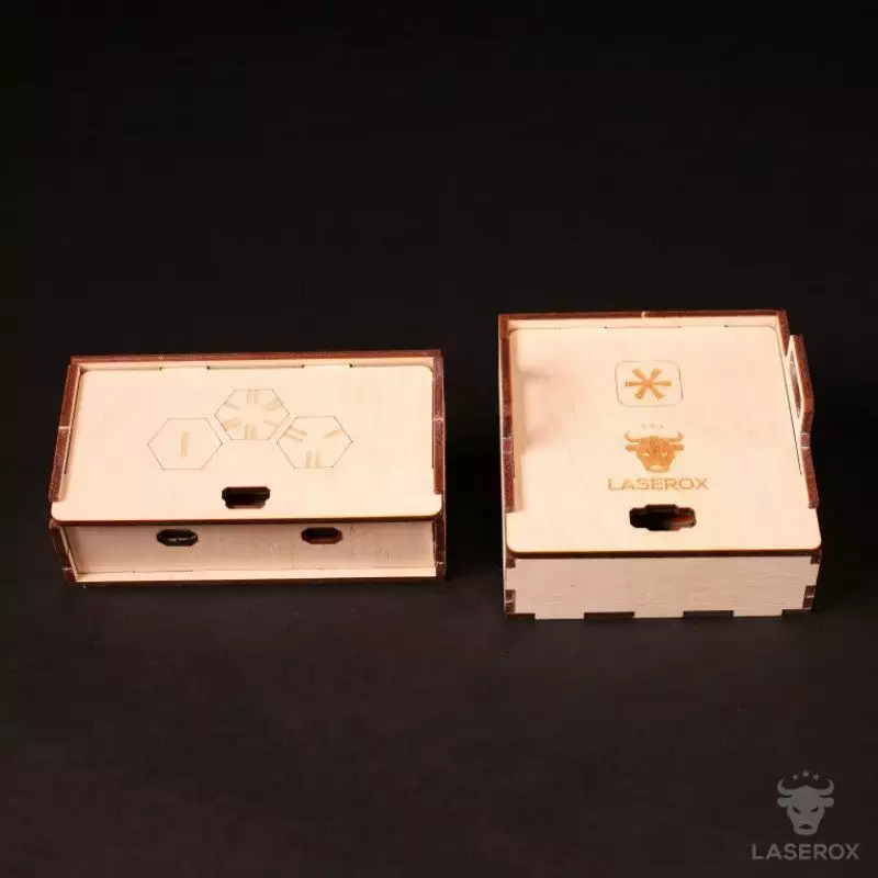 Import Games Laserox - Stardust Storage (Compatible With Roll For The Galaxy) 4 Import Games Laserox - Stardust Storage (Compatible With Roll For The Galaxy)